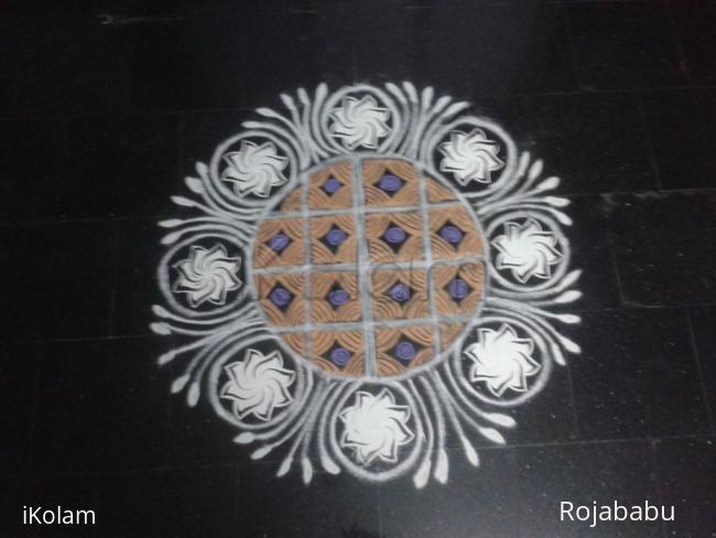 Rangoli: Stencil kolam