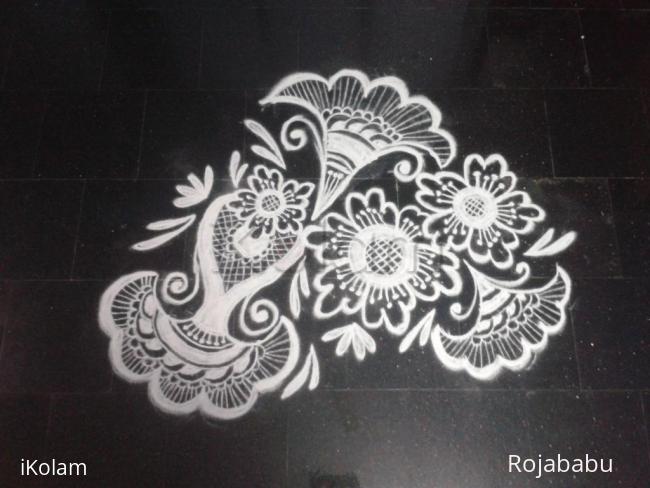 Rangoli: flower kolam