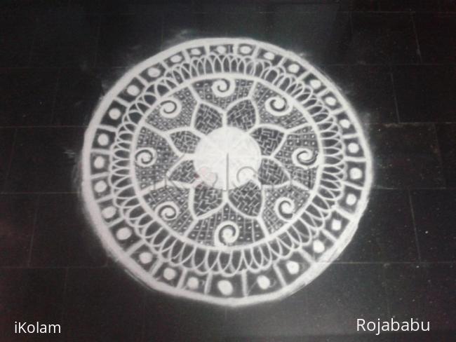 Rangoli: white kolam