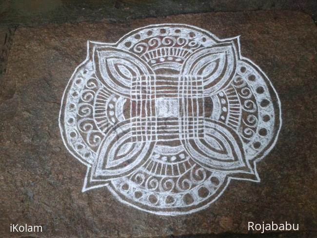 Rangoli: white kolam