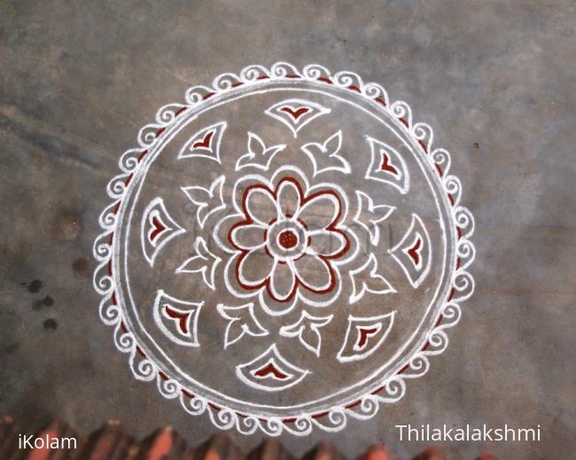 Rangoli: Round kolam