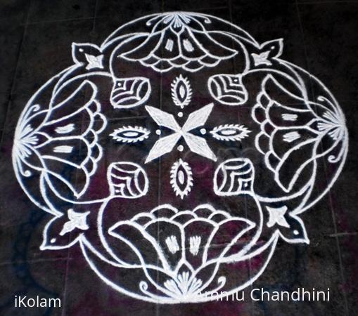 Rangoli: Dotted kolam