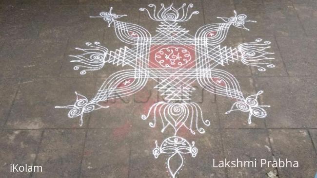 Rangoli:  Padikolam