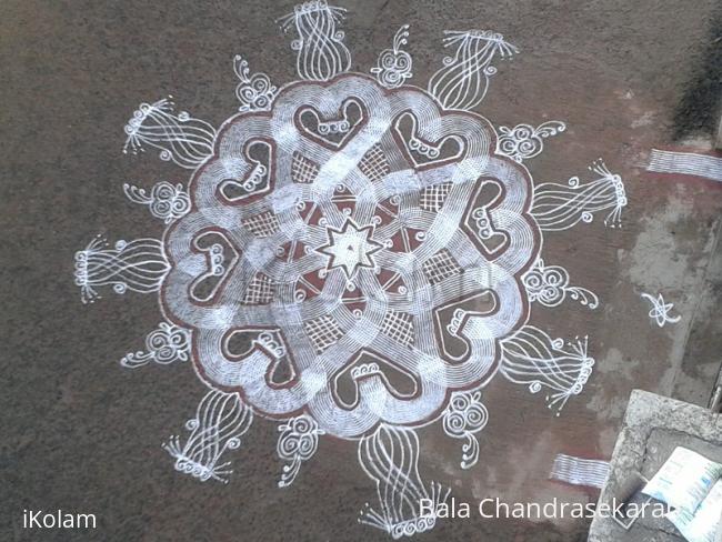 Rangoli: Vasantha Navarathri Padi kolam