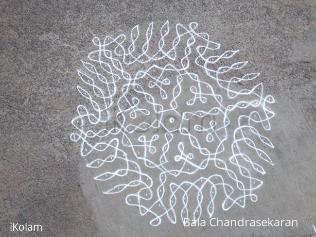 Rangoli: Markazhi kolam