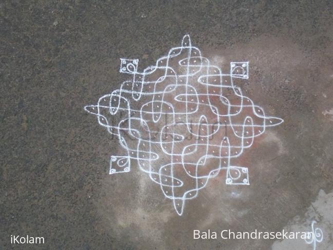 Rangoli: Dotted Kolam