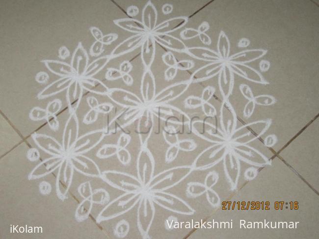 Rangoli: Margazhi Kolam