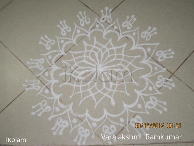 Rangoli: Margazhi Kolam