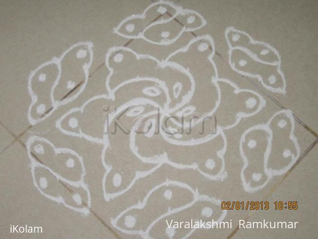 Rangoli: Margazhi Kolam