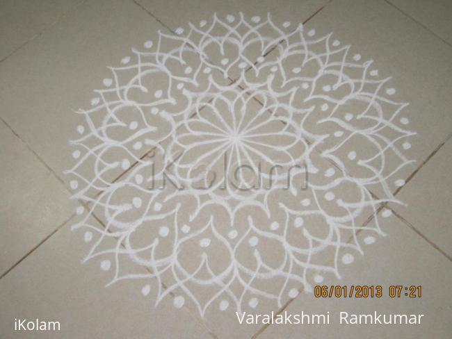 Rangoli: Margazhi Kolam