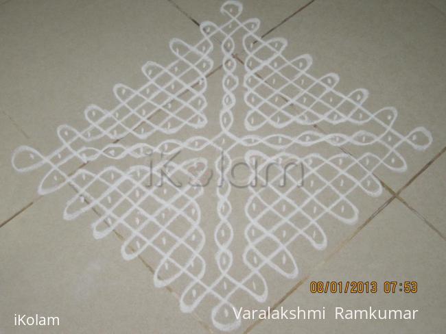 Rangoli: Margazhi Kolam