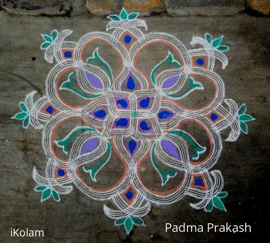 Rangoli: Kuzhal Kolam