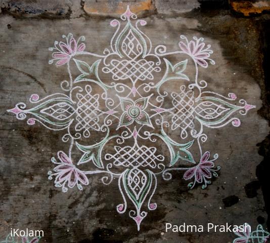 Rangoli: Free hand kolam