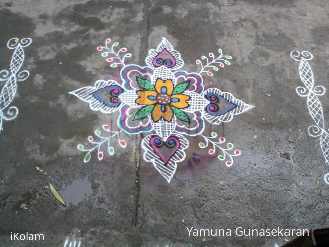 Rangoli: flower rangoli