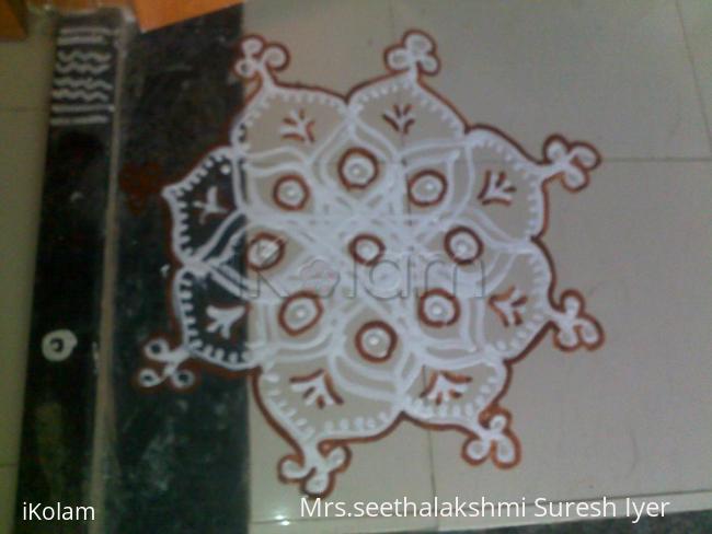 Rangoli: Padi Kolam