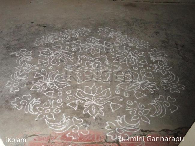 Rangoli: Flower Kolam