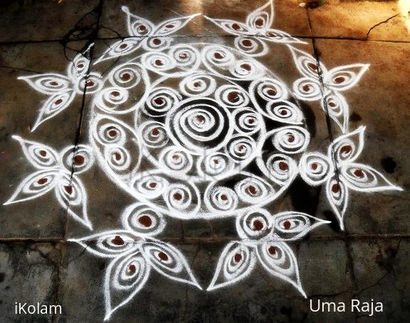 Rangoli: suganthys quilled kolam