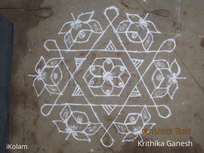 Rangoli: ROJA POO KOLAM