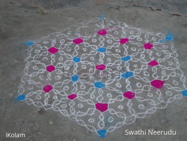 Rangoli: chikku kolam