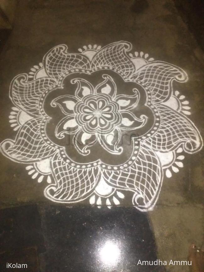 Rangoli: margazhi kolam