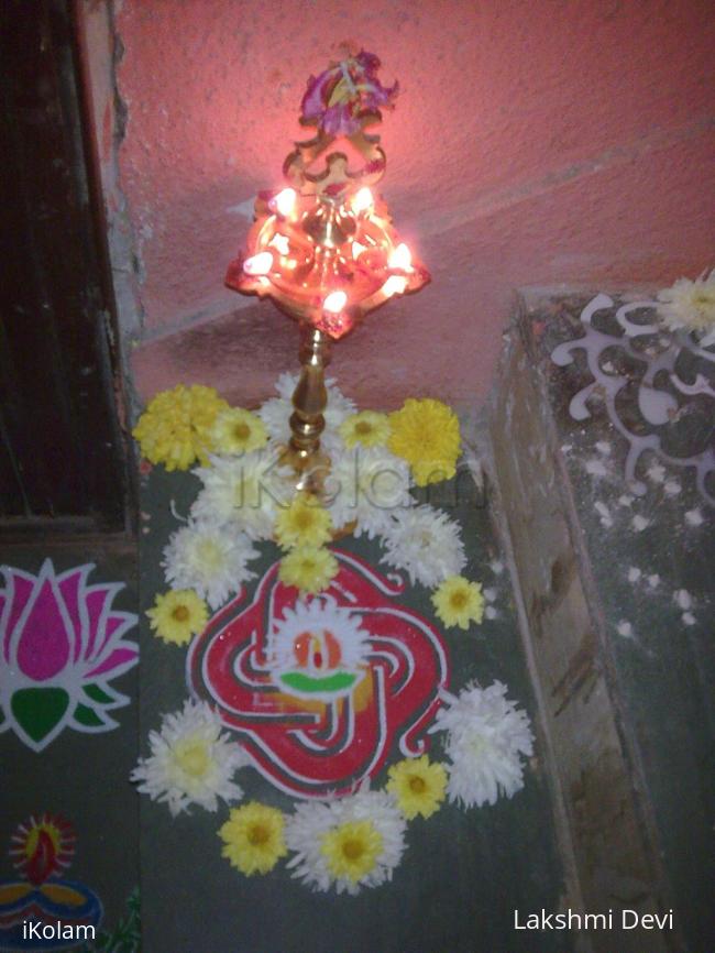 Rangoli: kuthu vilaku decor (lamp puja)