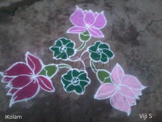 Rangoli: lotus kolam