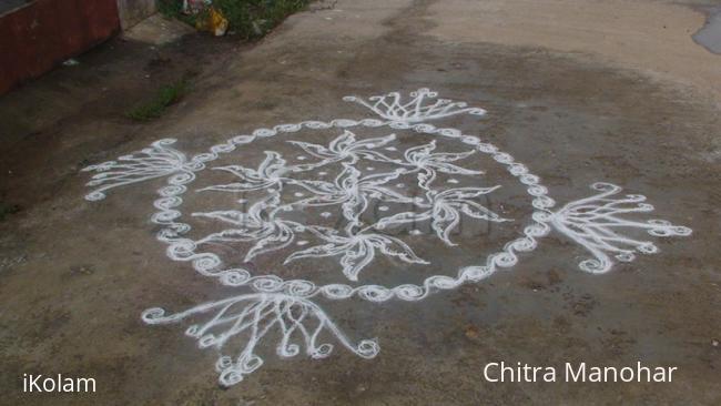 Rangoli: Aadi velli kolam