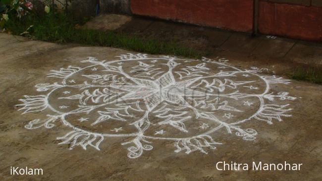 Rangoli: Aadi velli kolam