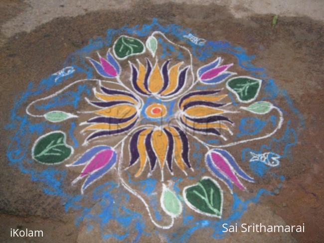 Rangoli: lotus kolam