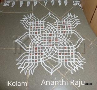 Rangoli: Aadi velli Padi kolam