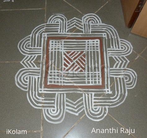 Rangoli: Aadi velli kolam