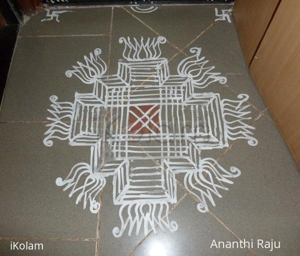 Rangoli: Aadi velli kolam