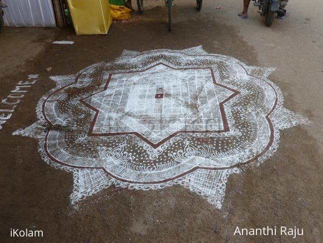 Rangoli: Padikolam