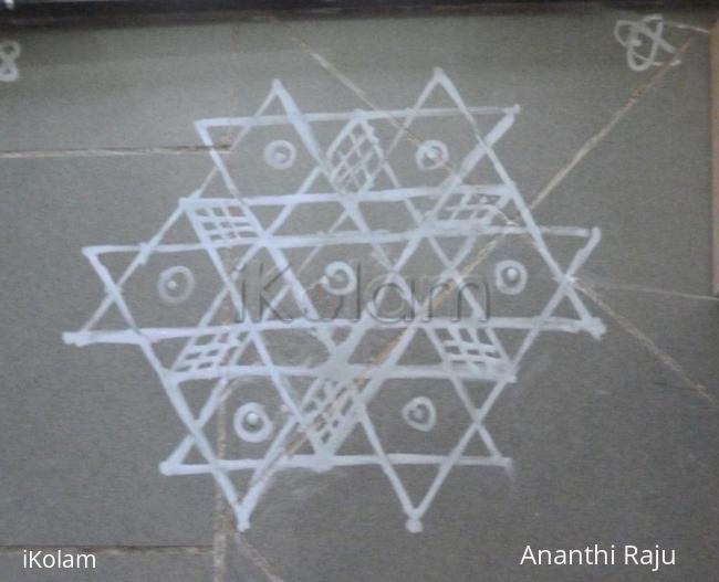 Rangoli: Multistar kolam