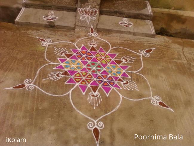 Rangoli: Dotted kolam