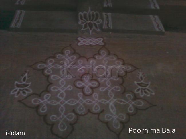 Rangoli: small chikku kolam