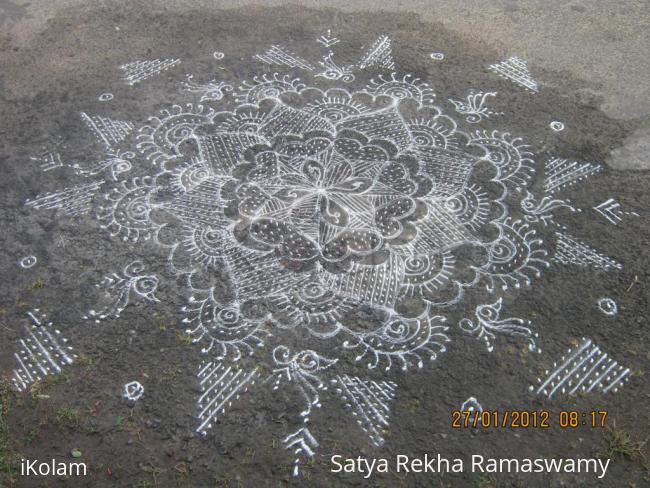 Rangoli: A huge kolam