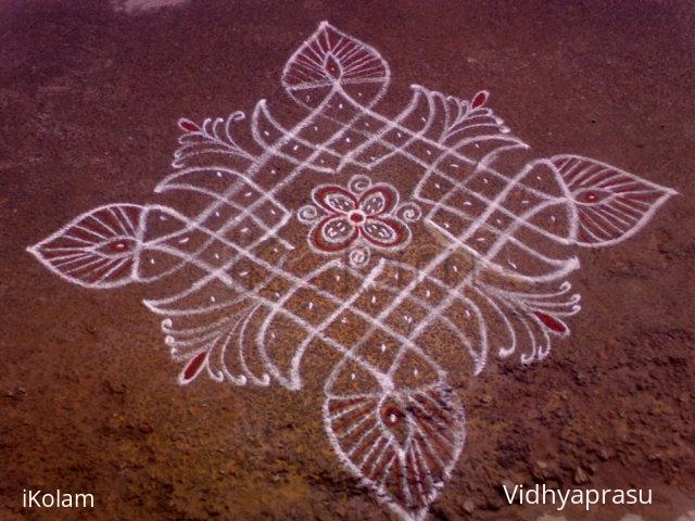 Rangoli: Simple chikku kolam