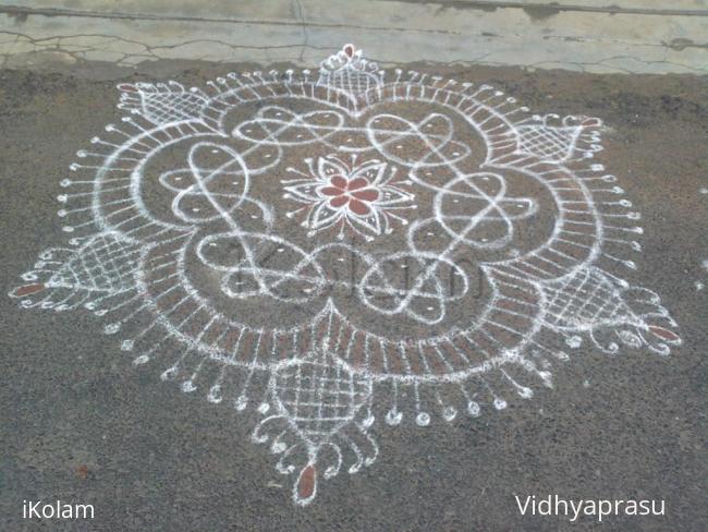 Rangoli: Rangoli from my neighbour for first day of Aadi