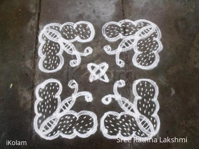 Rangoli: butterfly kolam