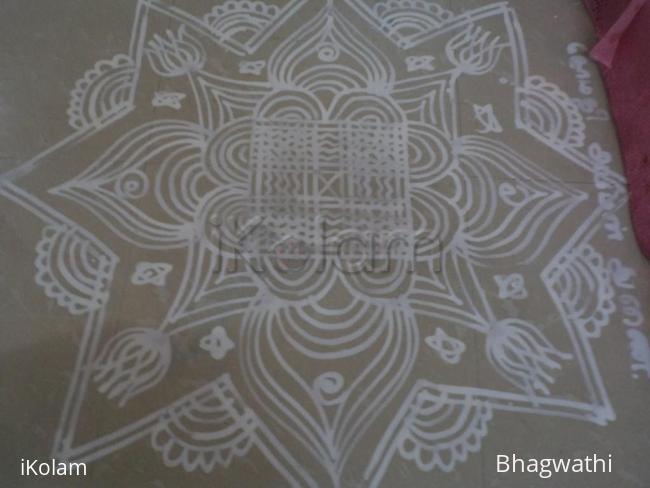 Rangoli: navaratri kolam