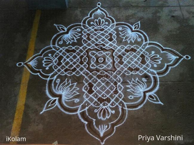 Rangoli: dotted kolam