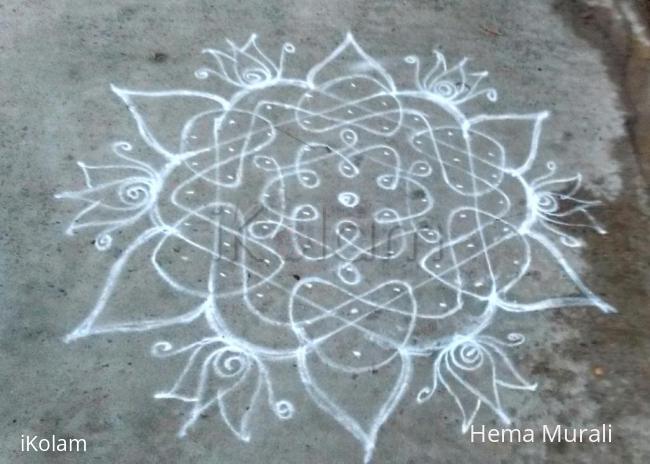 Rangoli: Daily kolam 9 to 5 intermediate dots