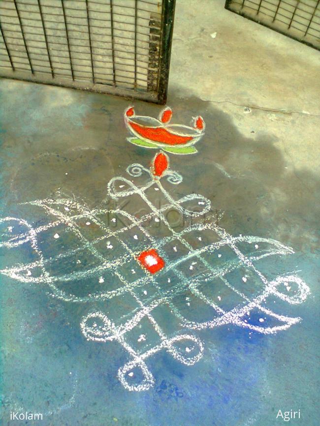 Rangoli: Bicursal Kolam