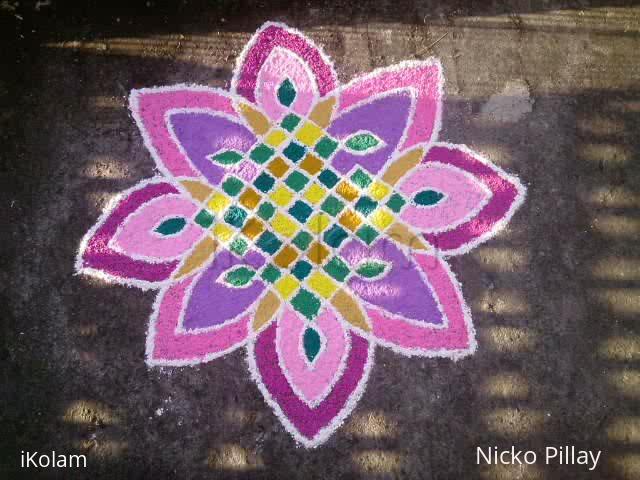 Rangoli: The opened 8 petal lotus 