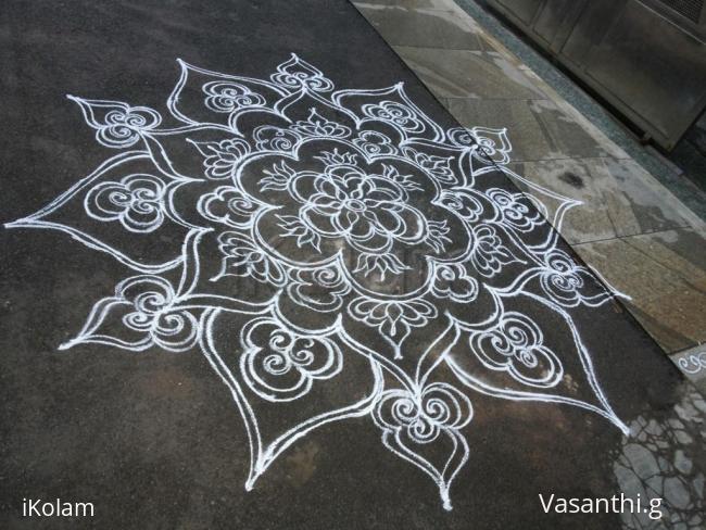 Rangoli: flower rangoli