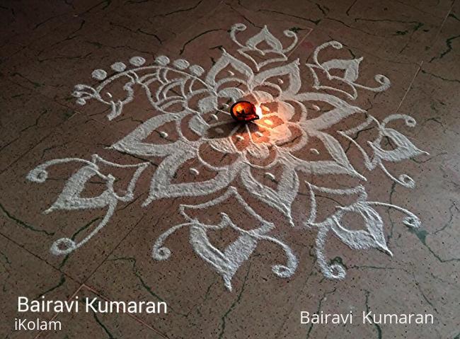 Rangoli: Navaratri day 7