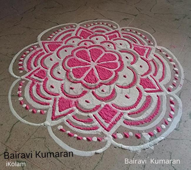 Rangoli: Navaratri day 8