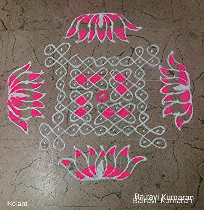 Rangoli: Navaratri day 8