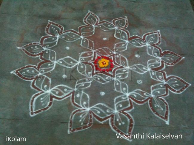 Rangoli: margazhi kolam